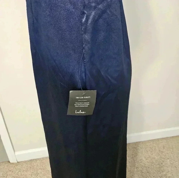 Lulu's On The Guest List One Shoulder Satin Maxi Dress NWT Size Medium - Picture 7 of 16